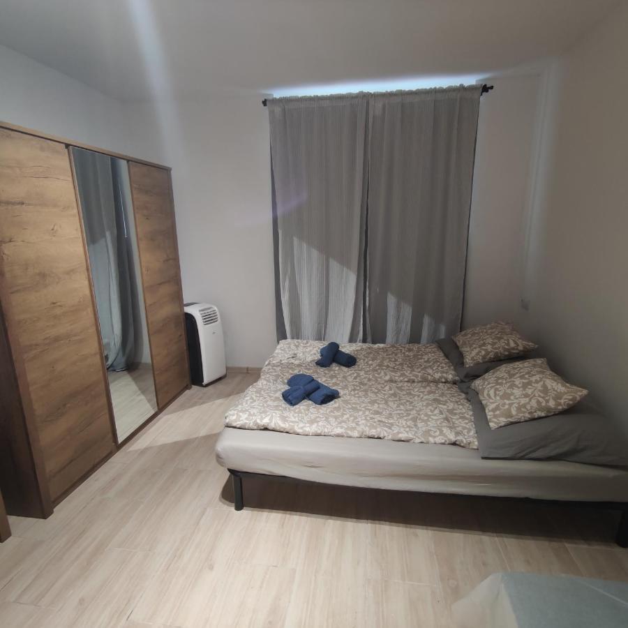 Apartament White Rose Studio Basement Budapeszt Zewnętrze zdjęcie