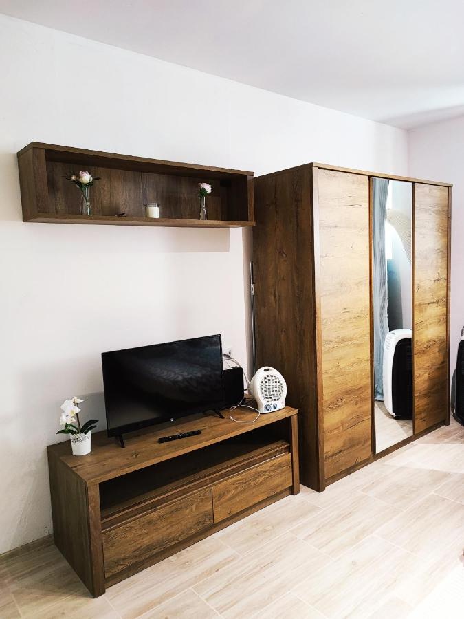 Apartament White Rose Studio Basement Budapeszt Zewnętrze zdjęcie